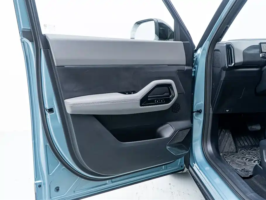 Ford Bronco 2025 — фото 11