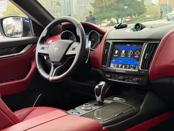 Maserati Levante 2016