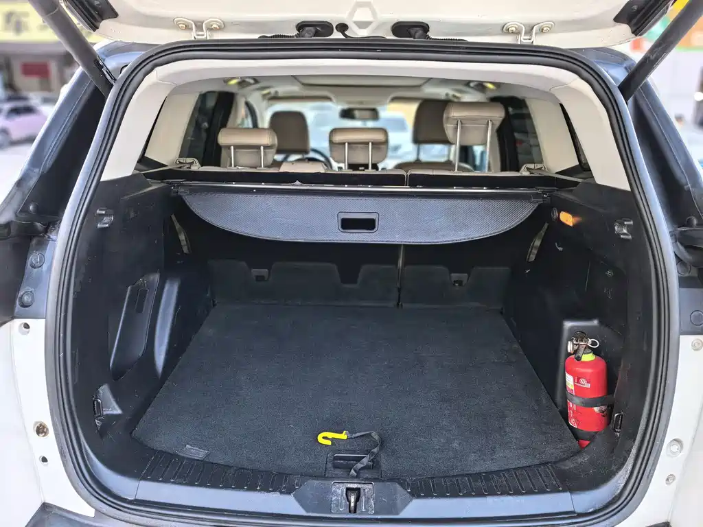 Ford Kuga 2014 — фото 14