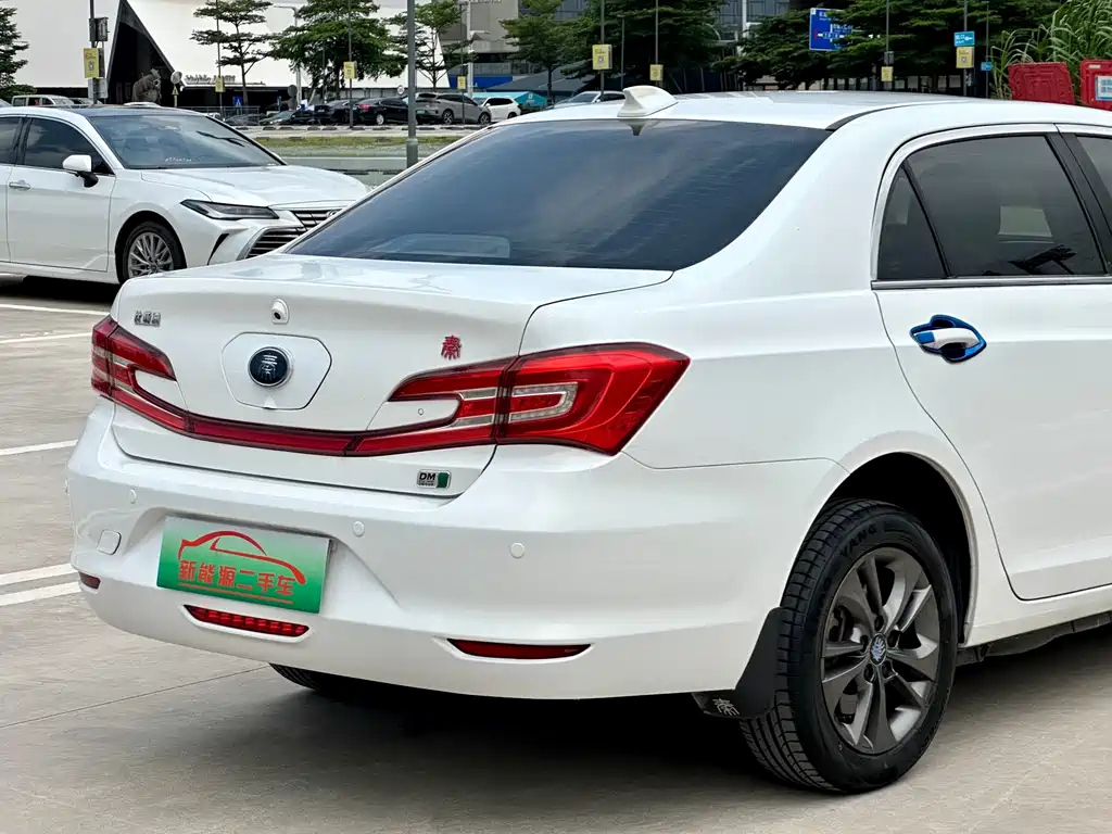 BYD Qin NEV 2018 — фото 9