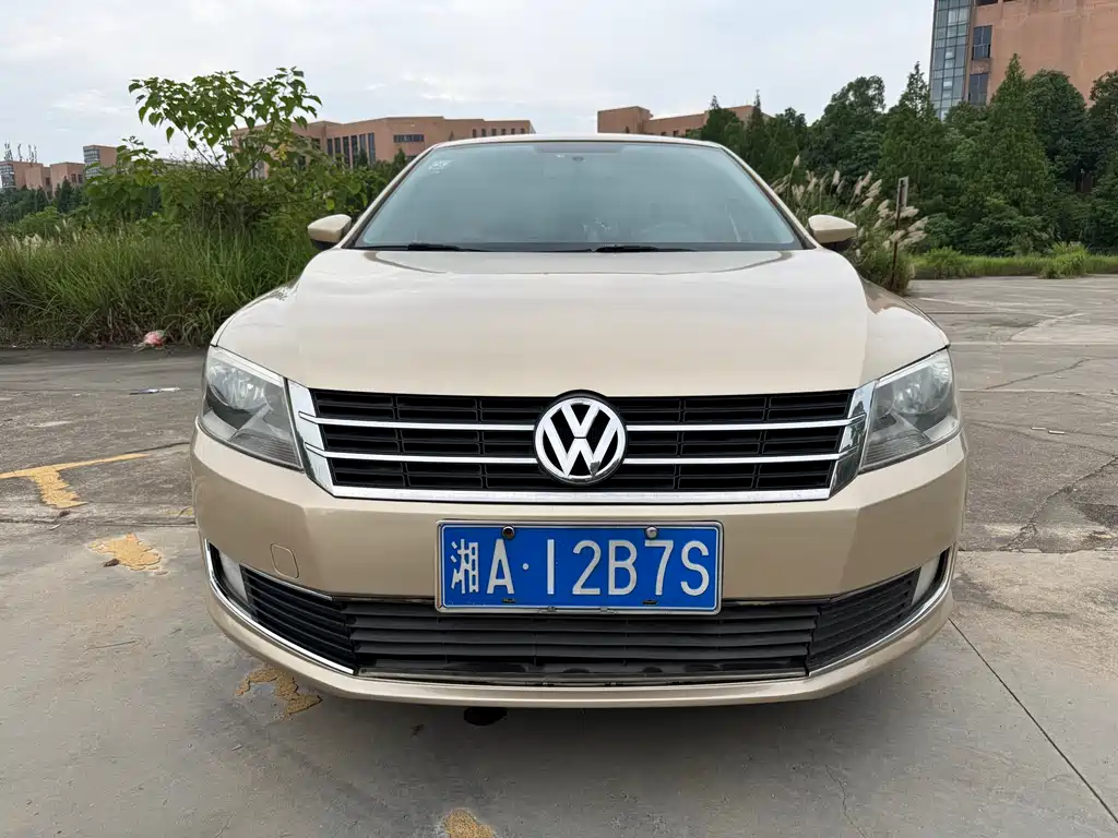 Volkswagen Lavida 2013