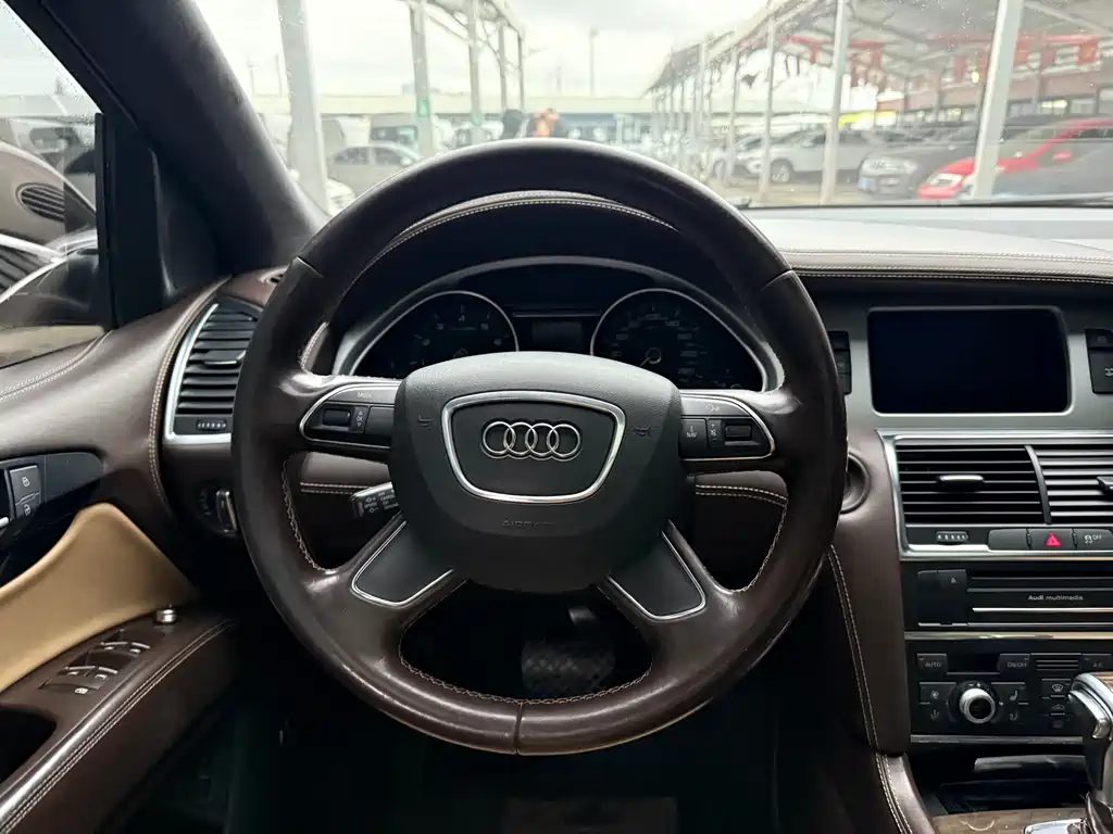 Audi Q7 2014 — фото 10