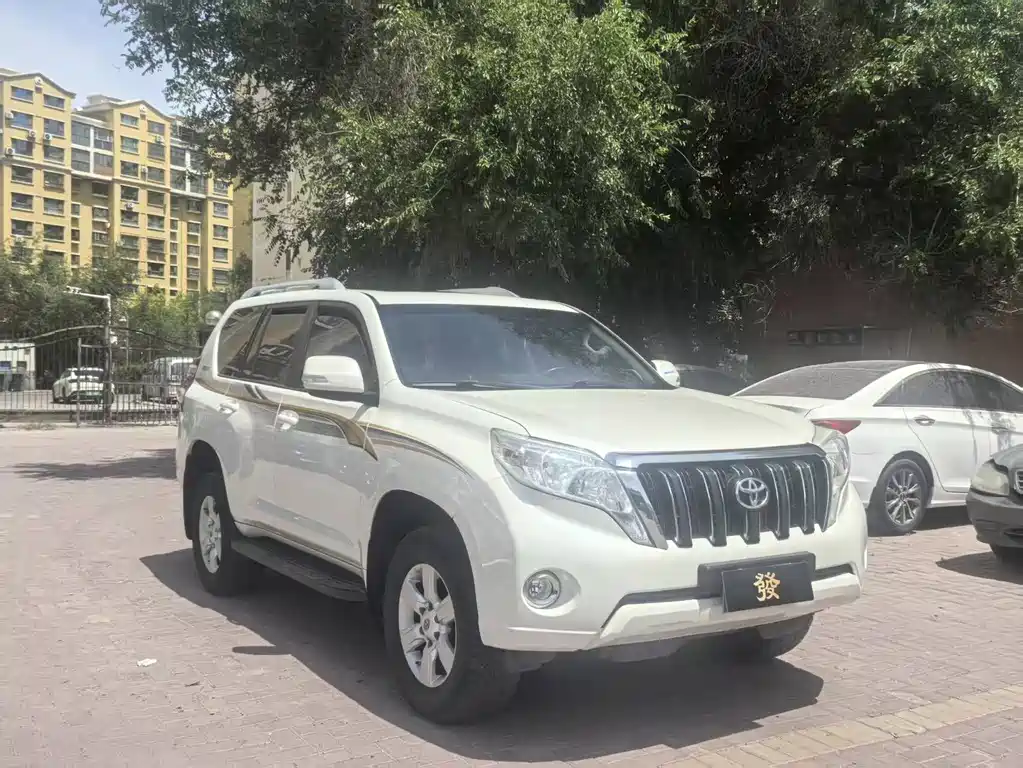 Toyota Prado 2017 — фото 2