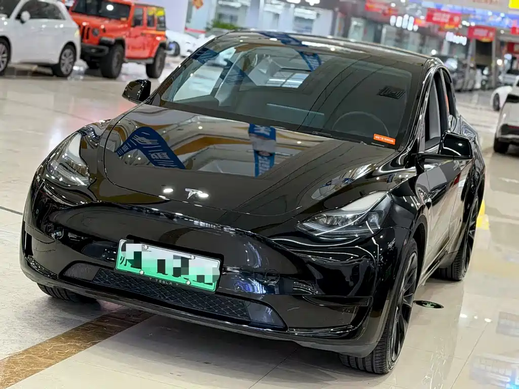 Tesla Model Y 2023 — фото 1