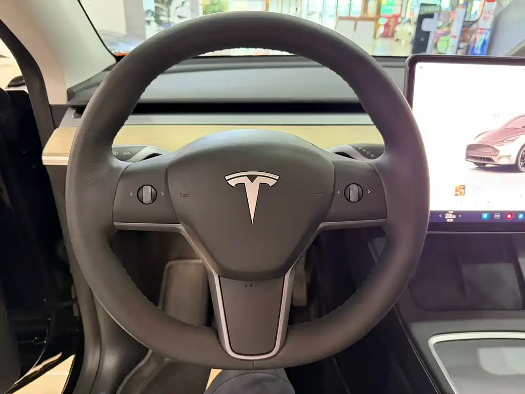 Tesla Model Y 2023 — фото 6