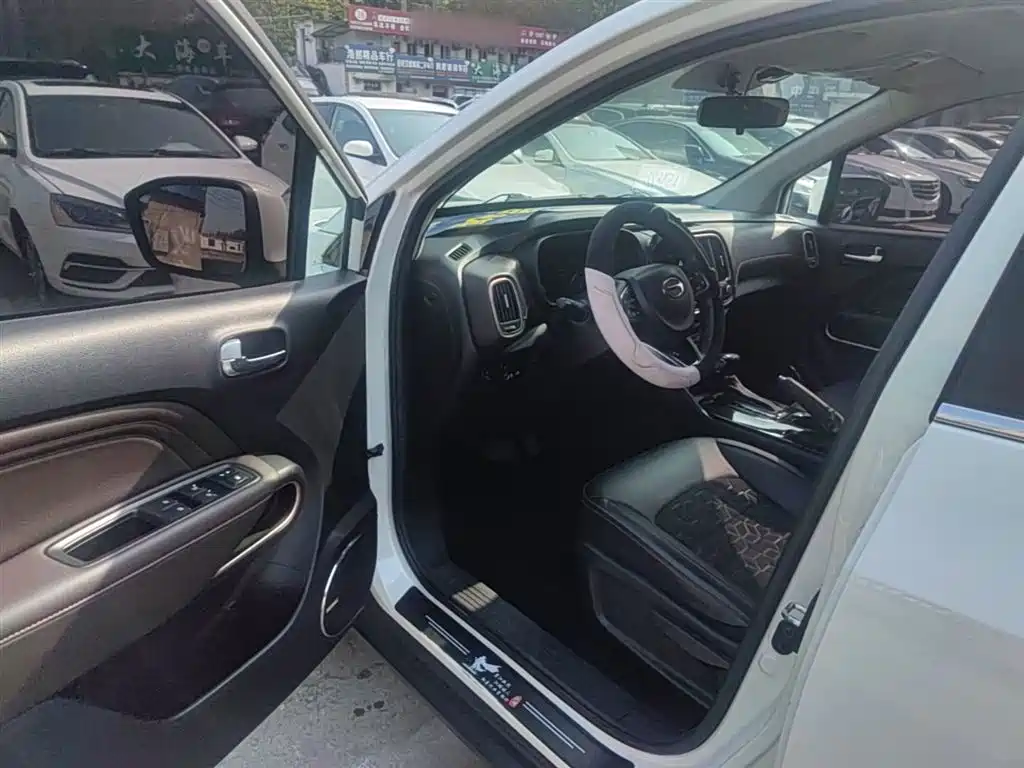 GAC Motor Trumpchi GS3 2018 — фото 12