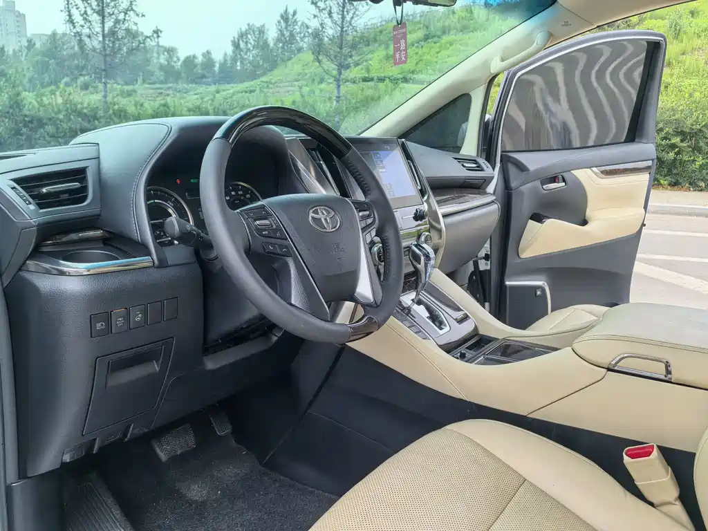 Toyota Alphard 2020 — фото 9