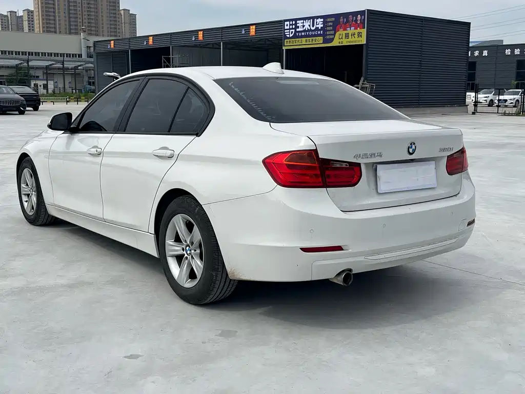 BMW 3 Series 2015 — фото 14