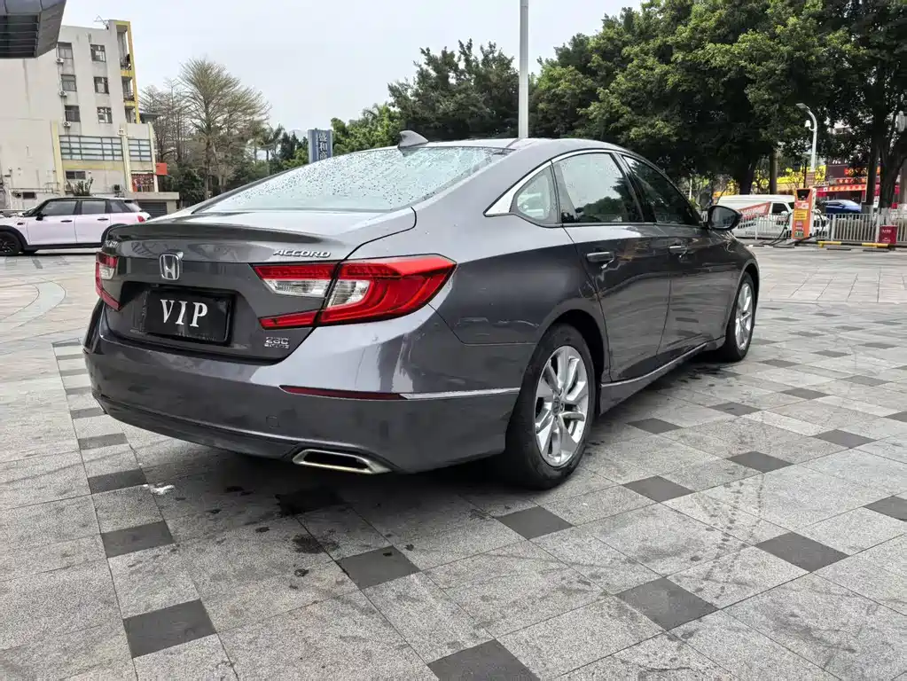Honda Accord 2019 — фото 10