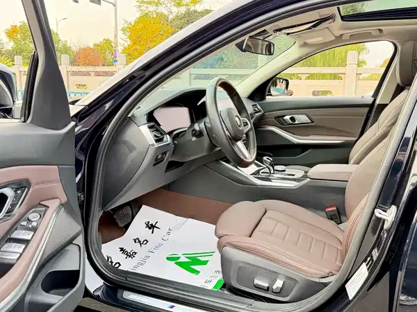BMW 3 Series 2021