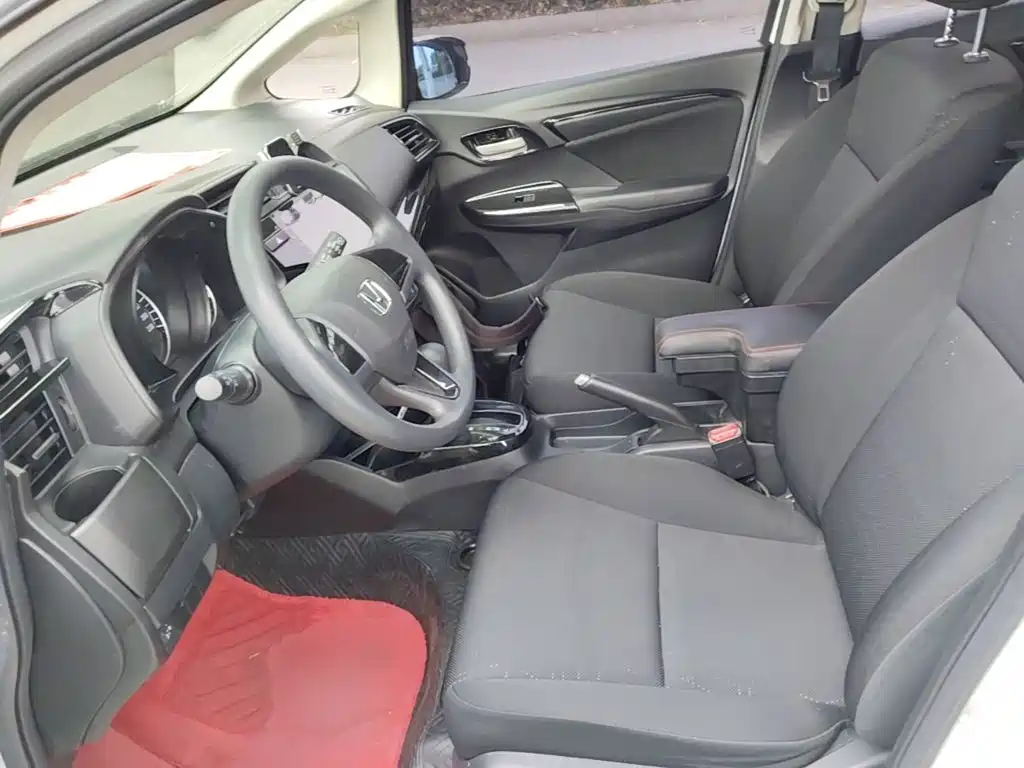 Honda Fit 2018 — фото 15
