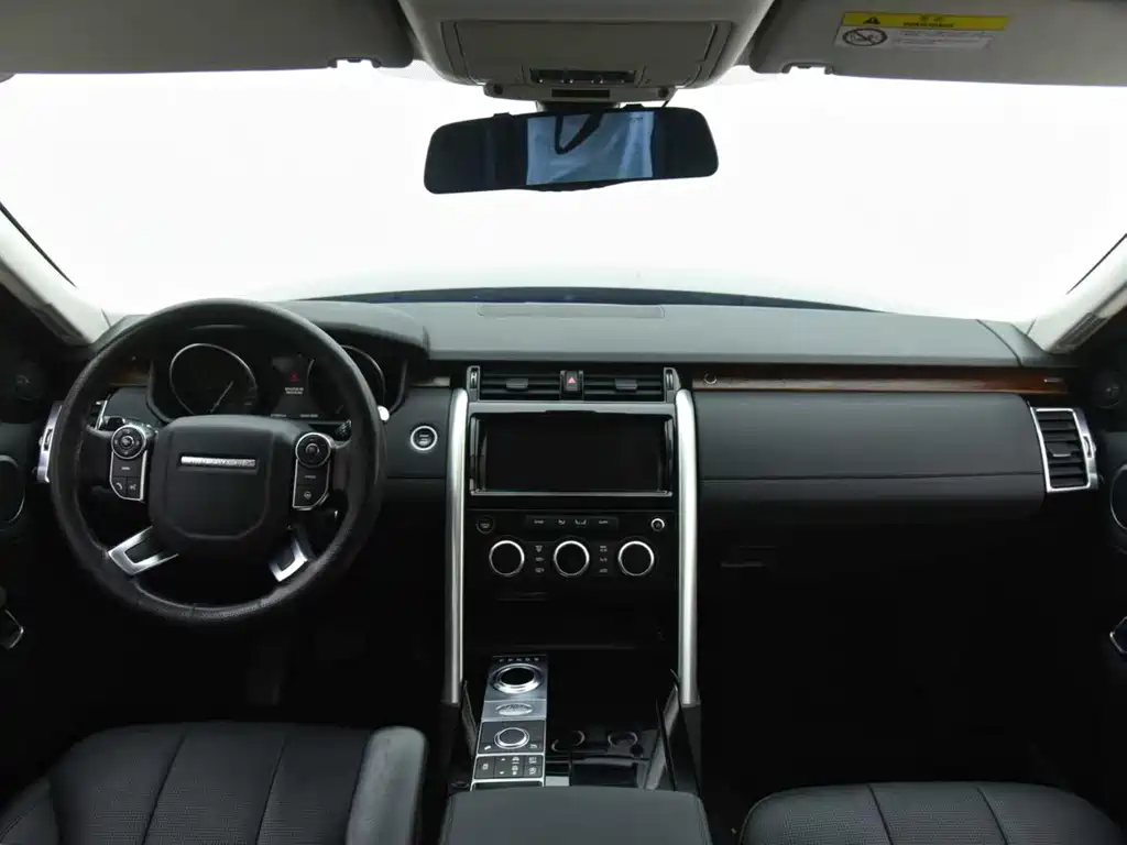 Land Rover Discovery 2017 — фото 11