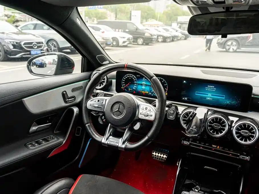 Mercedes-Benz A-Class AMG 2022 — фото 18