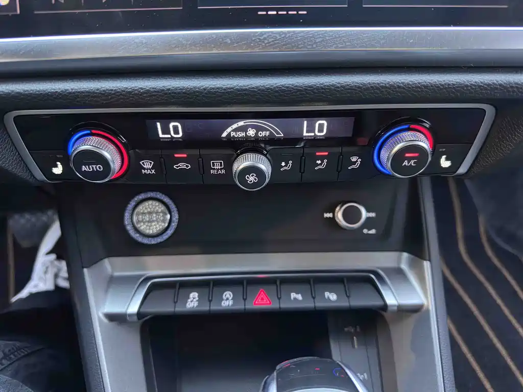 Audi Q3 2023 — фото 17