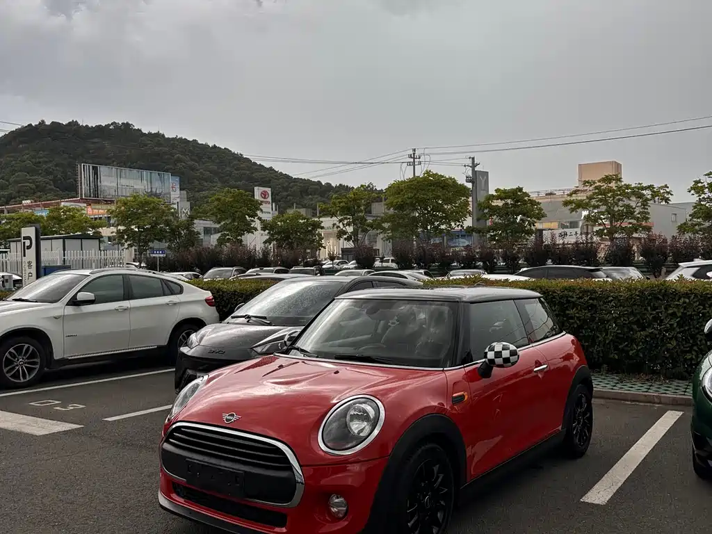 MINI Mini 2019