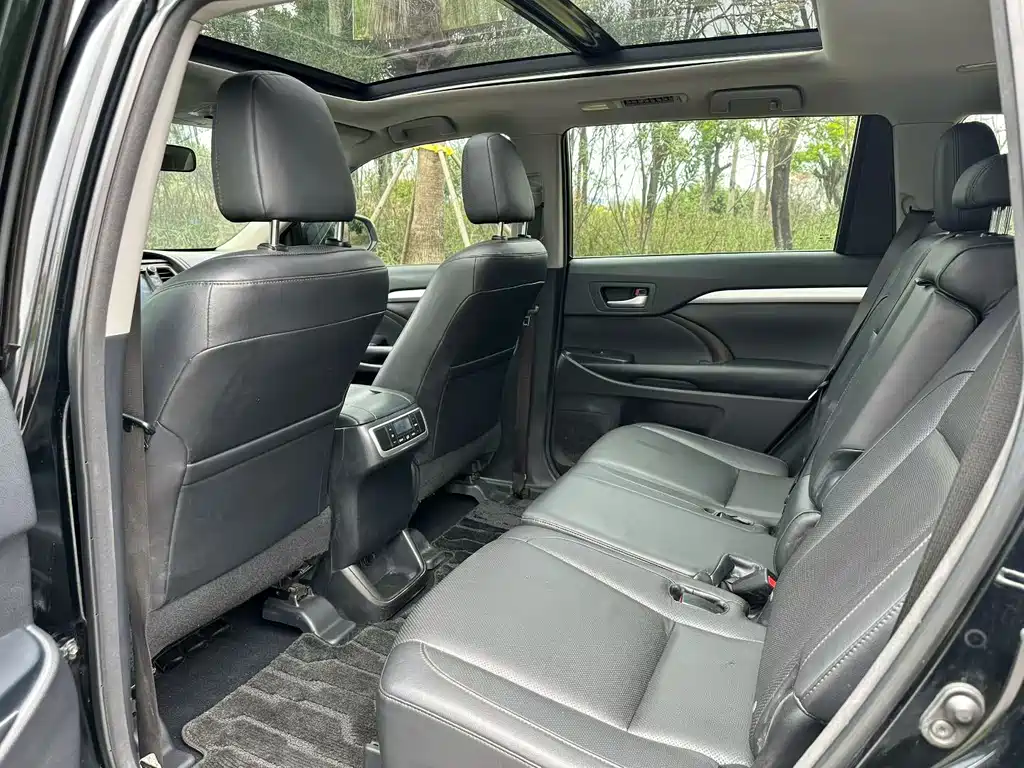 Toyota Highlander 2016 — фото 8