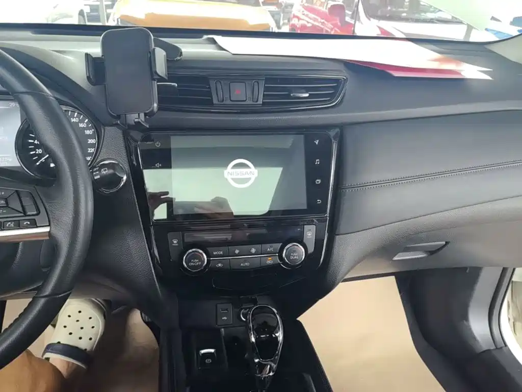 Nissan X-Trail 2019 — фото 13
