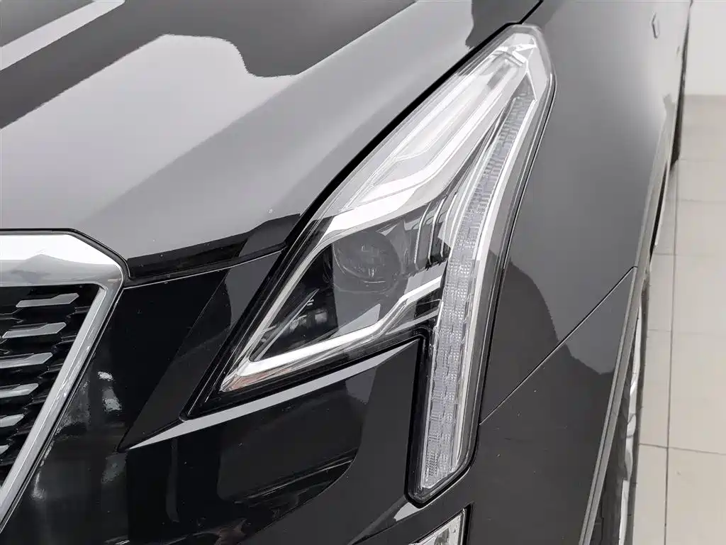 Cadillac XT5 2021 — фото 7