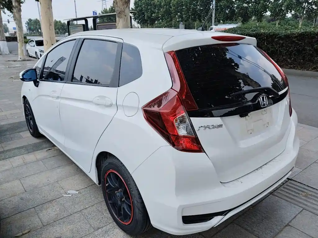 Honda Fit 2018 — фото 5