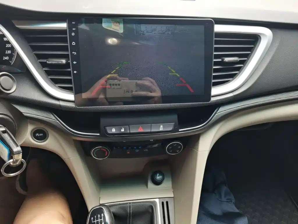 Buick Excelle 2018 — фото 13