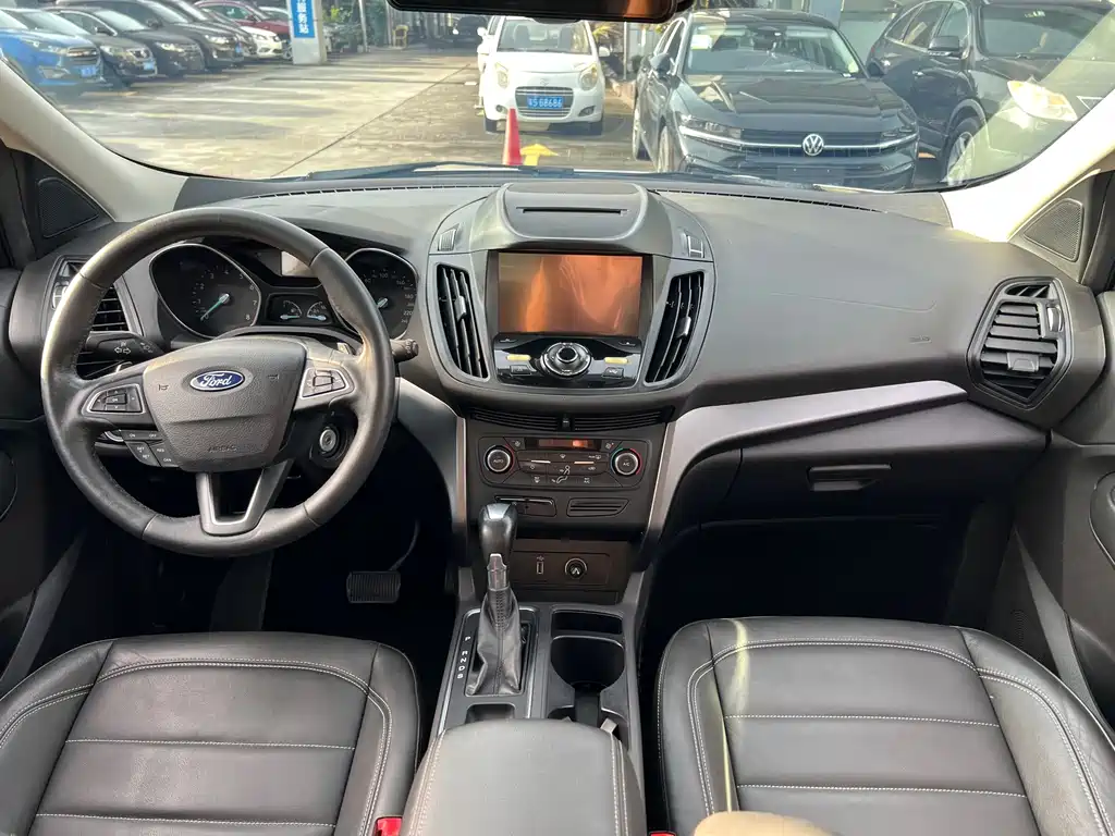 Ford Kuga 2017 — фото 11