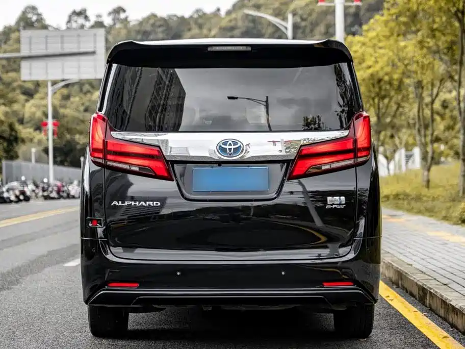 Toyota Alphard 2019 — фото 11