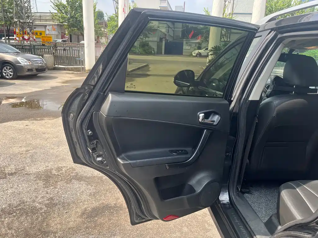 GAC Trumpchi GS5 2014 — фото 12