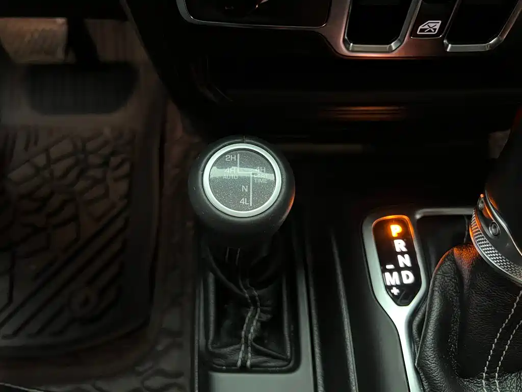 Jeep Wrangler 2021 — фото 10
