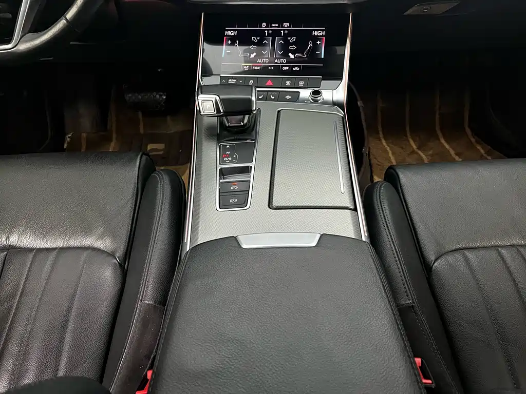 Audi A6L 2022 — фото 15