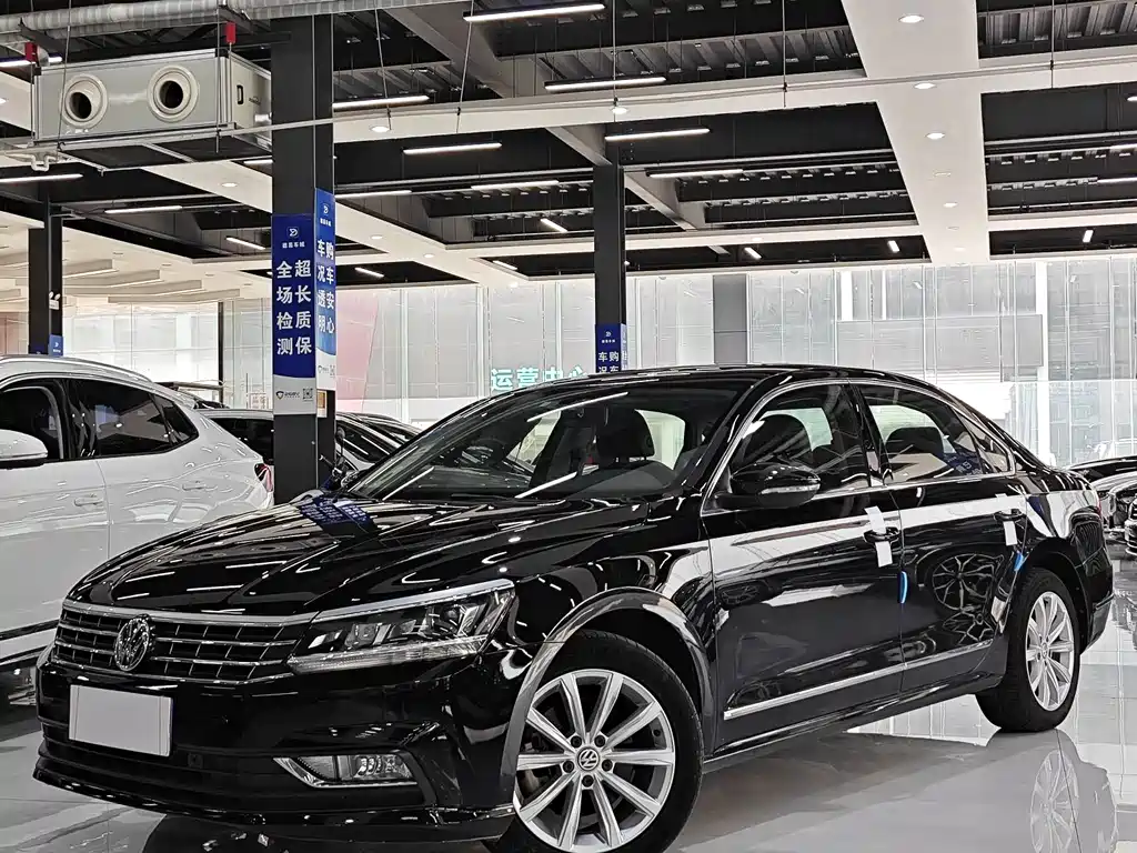 Volkswagen Passat 2019 — фото 1