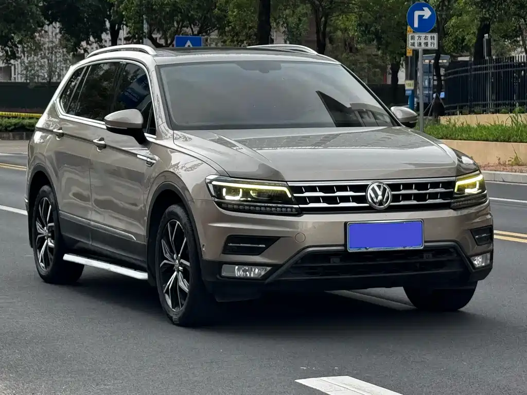 Volkswagen Tiguan L 2017 — фото 3