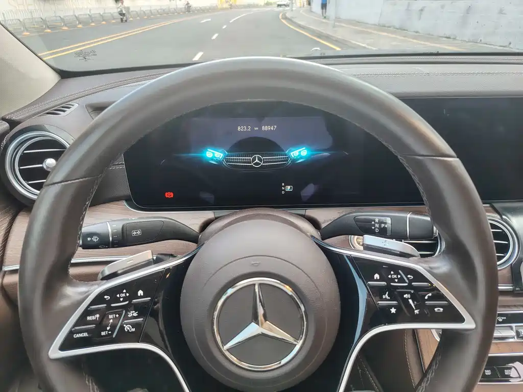 Mercedes-Benz E-Class 2021 — фото 11