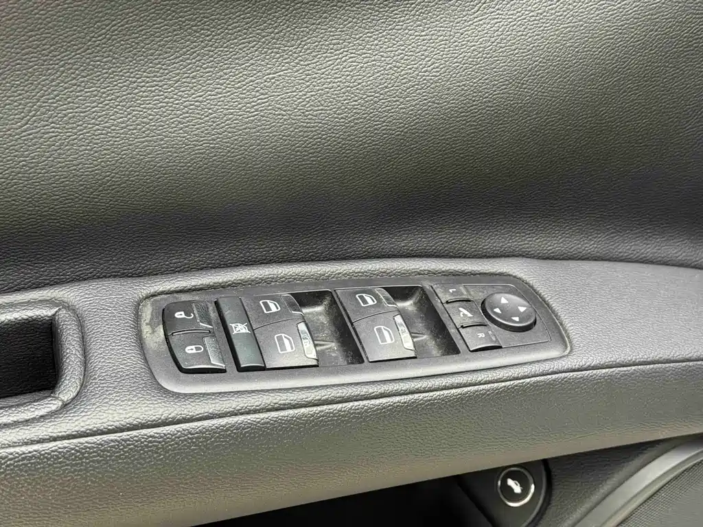 Maserati Ghibli 2015 — фото 14