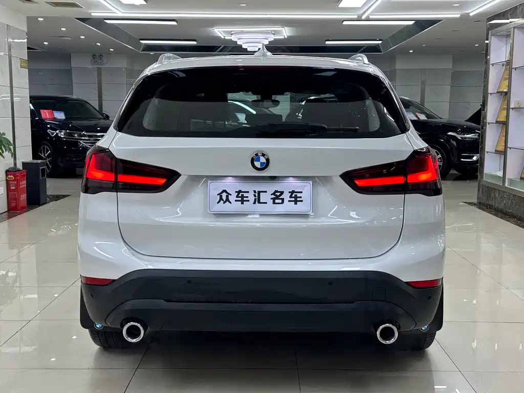 BMW X1 2021 — фото 5