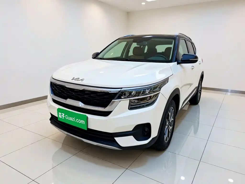 Kia KX3 2023 — фото 1