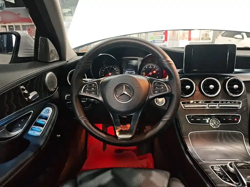 Mercedes-Benz C-Class 2017 — фото 11