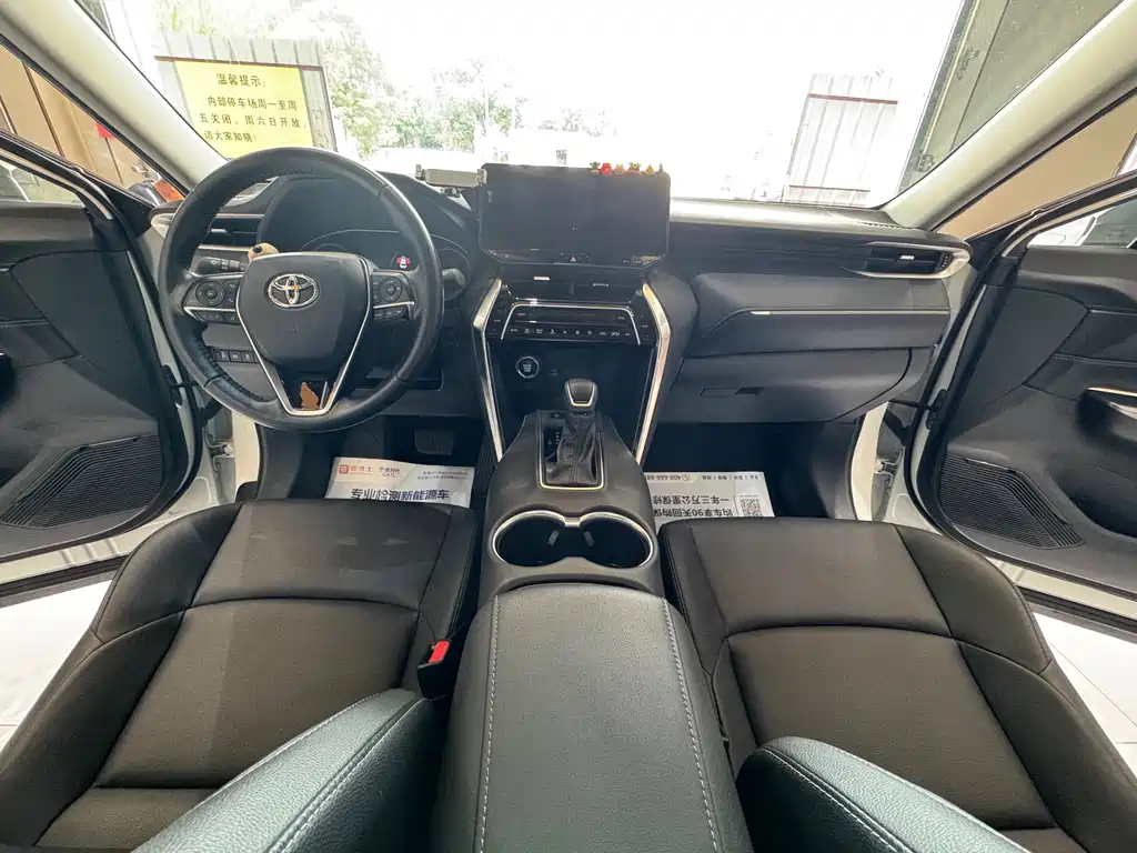 Toyota Venza 2023 — фото 20