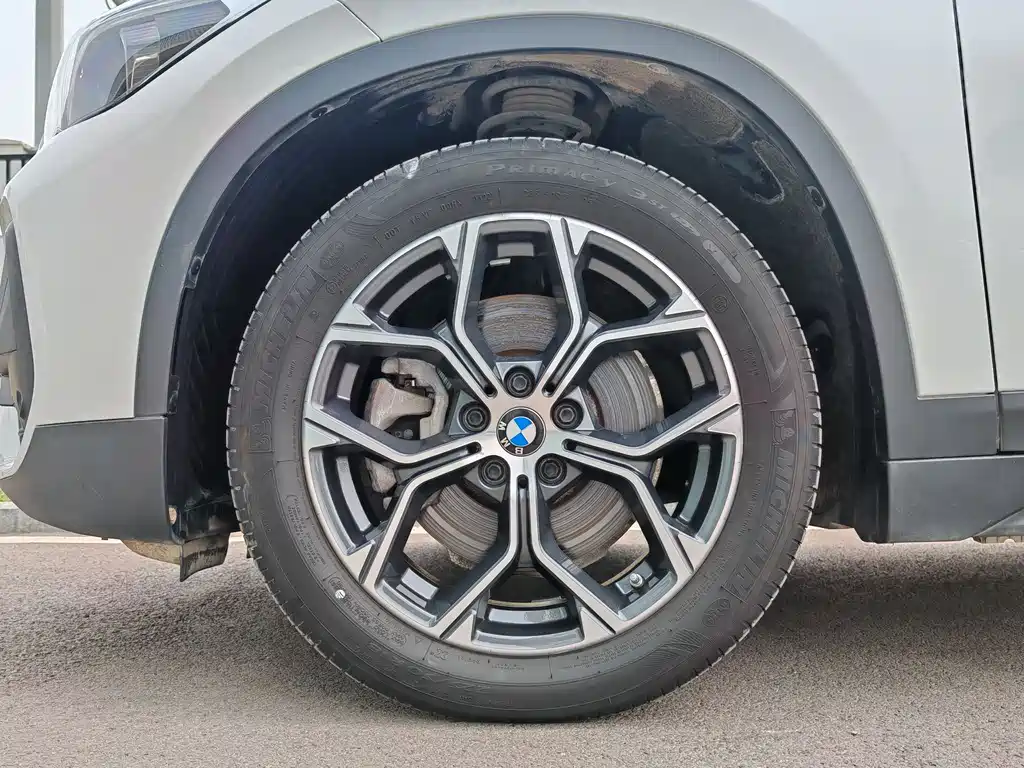 BMW X1 2022 — фото 8