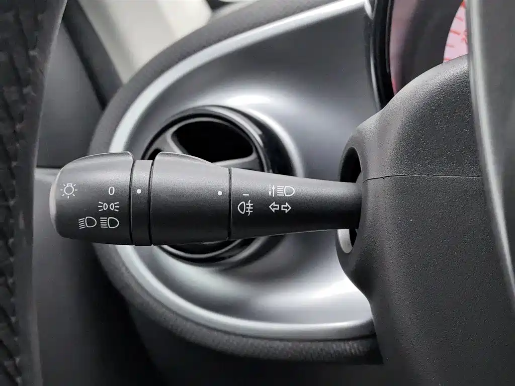 smart Fortwo 2018 — фото 21