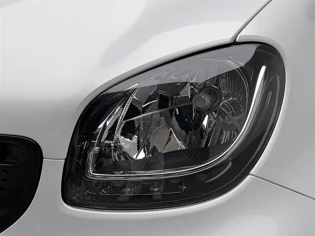 smart Fortwo 2018 — фото 7