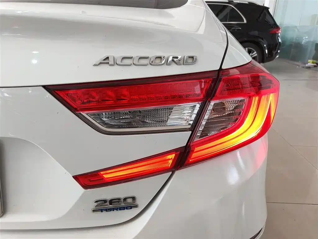 Honda Accord 2021 — фото 8