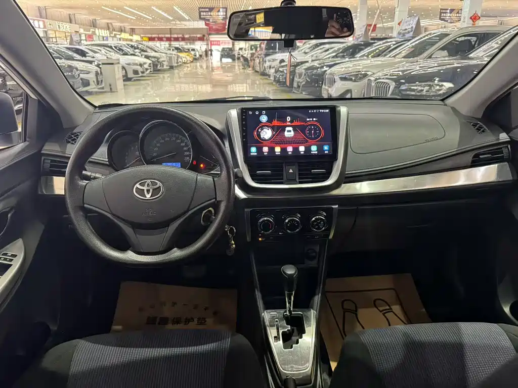 Toyota Yaris L 2016