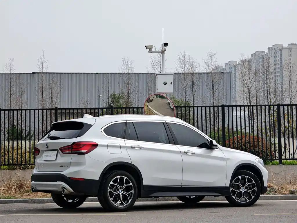 BMW X1 2022 — фото 4