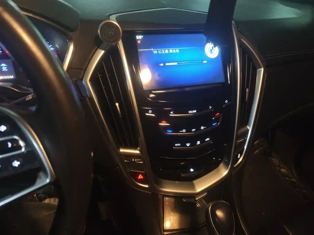 Cadillac SRX 2015 — фото 14