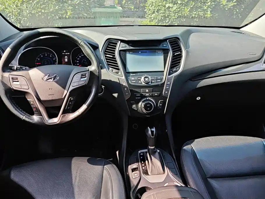 Hyundai Santa Fe 2016 — фото 12