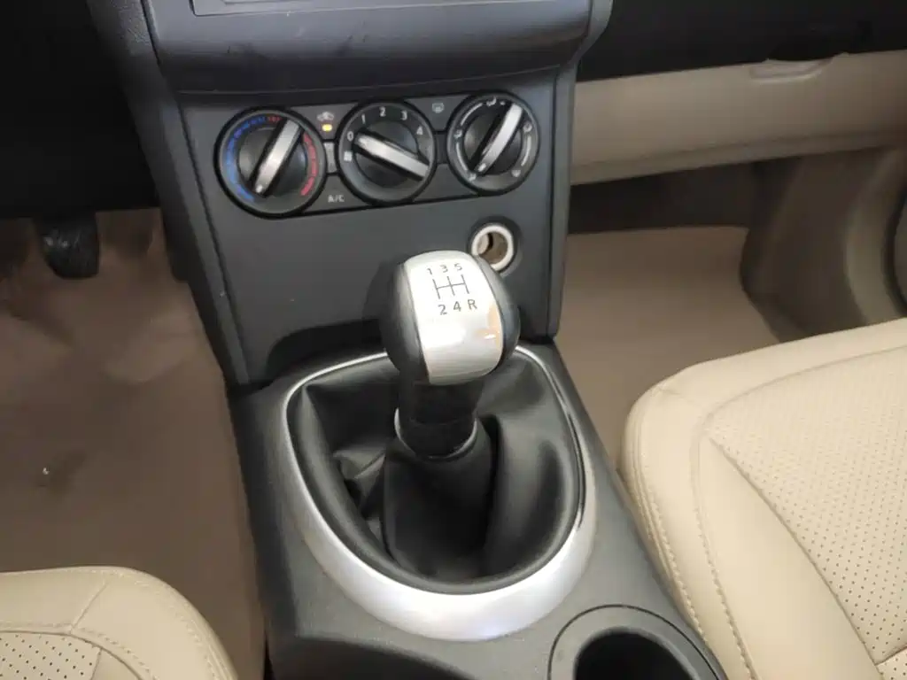 Nissan Qashqai 2015 — фото 14