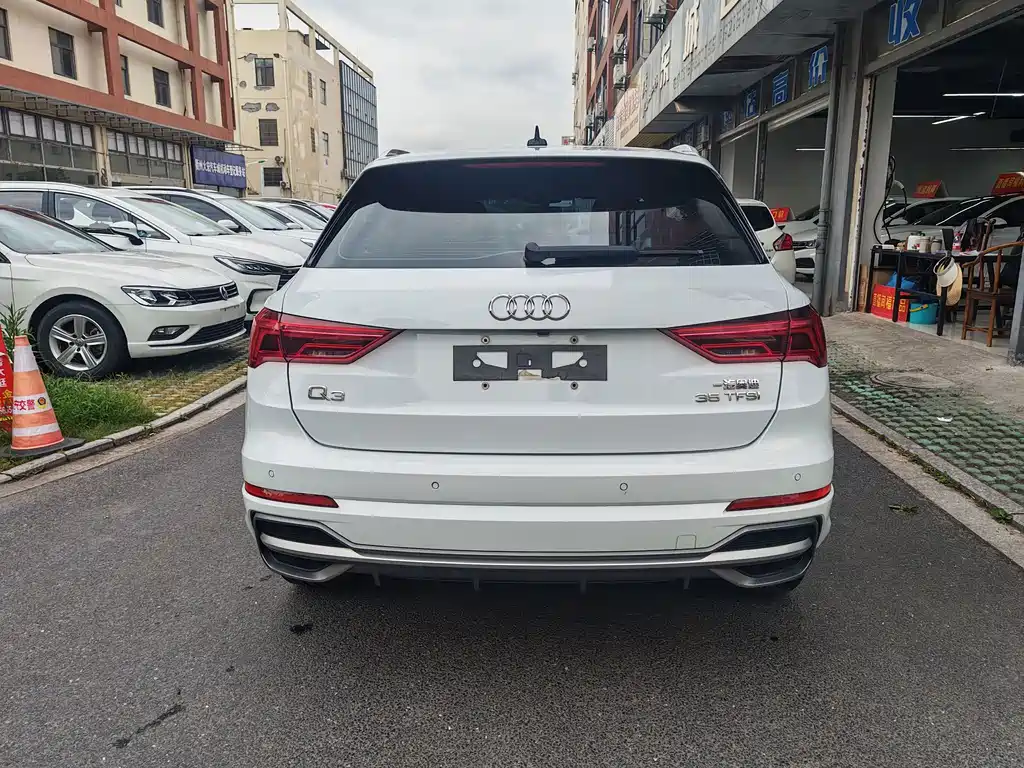Audi Q3 2021