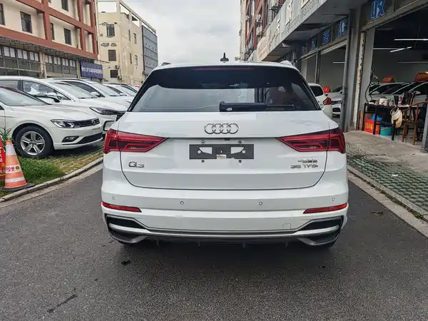 Audi Q3 2021