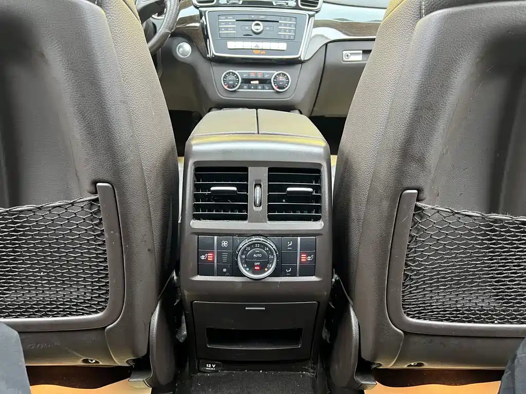 Mercedes-Benz GLS 2018 — фото 26