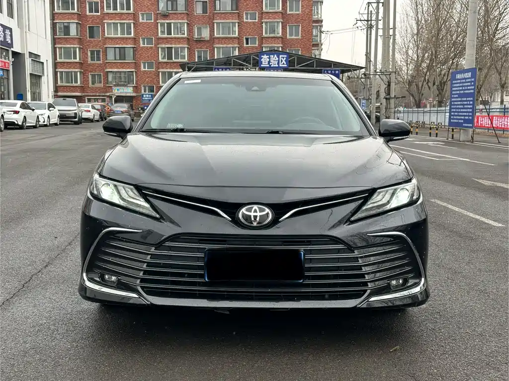 Toyota Camry 2022 — фото 15